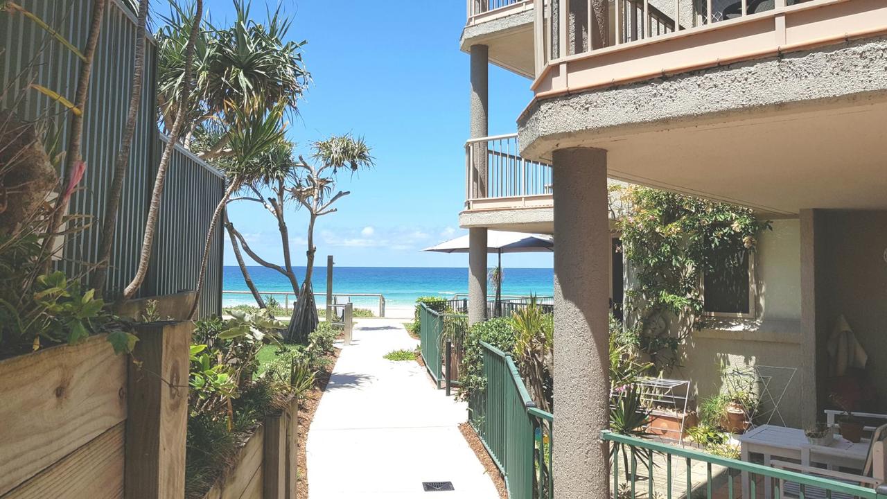 Currumbin QLD Hotel Accommodation