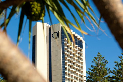 QT Gold Coast - Hotel Accommodation 1