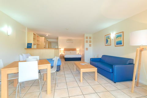 At The Sound Noosa Motel - Hotel Accommodation 39