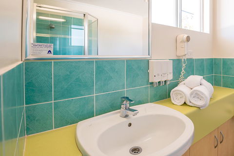 At The Sound Noosa Motel - Hotel Accommodation 32