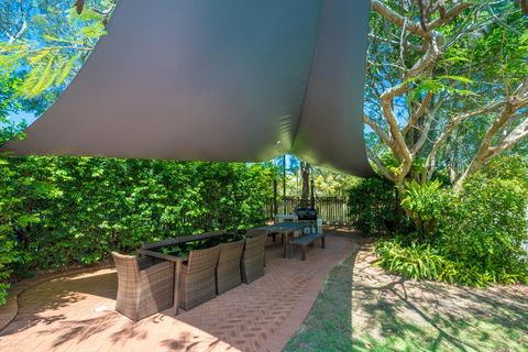 At The Sound Noosa Motel - Hotel Accommodation 3