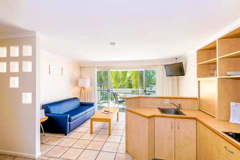 At The Sound Noosa Motel - Hotel Accommodation 25