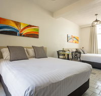 Nightcap at Emerald Star Hotel - Hotel Accommodation