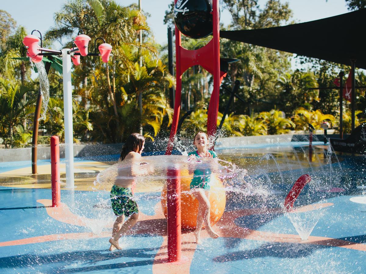 South Stradbroke Island QLD Hotel Accommodation