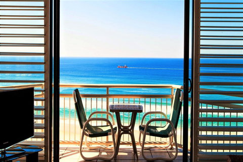 Seacrest Beachfront Apartments Surfers Paradise - Hotel Accommodation 29