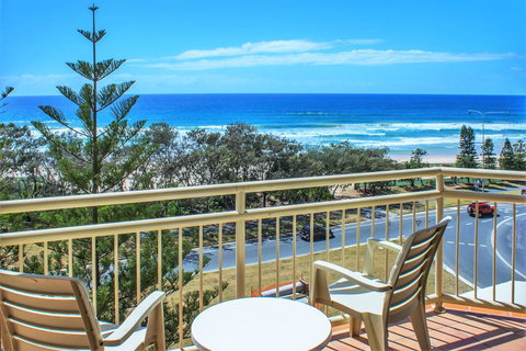 Seacrest Beachfront Apartments Surfers Paradise - Hotel Accommodation 32