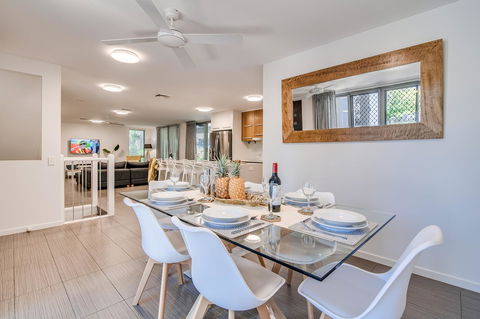 Coolum At The Beach - Hotel Accommodation 27