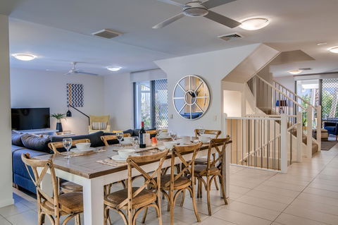 Coolum At The Beach - Hotel Accommodation 24