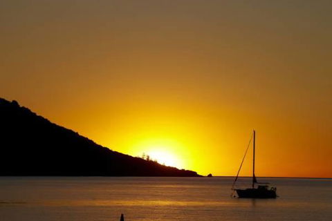 Maggies Beachfront Apartment 2 - Hotel Accommodation 5