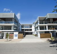 Maggies Beachfront Apt. 2 - Hotel Accommodation