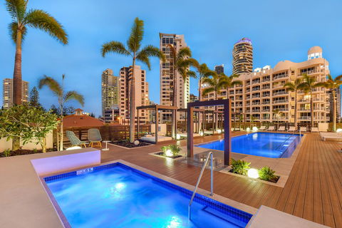 Qube Broadbeach Ocean View Apartments - Hotel Accommodation 30