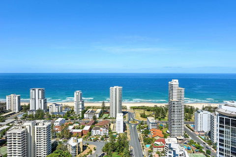 Qube Broadbeach Ocean View Apartments - Hotel Accommodation 34
