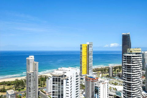 Qube Broadbeach Ocean View Apartments - Hotel Accommodation 36