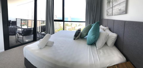 Qube Broadbeach Ocean View Apartments - Hotel Accommodation 22