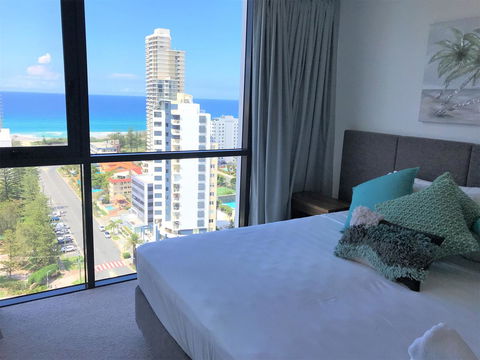 Qube Broadbeach Ocean View Apartments - Hotel Accommodation 21