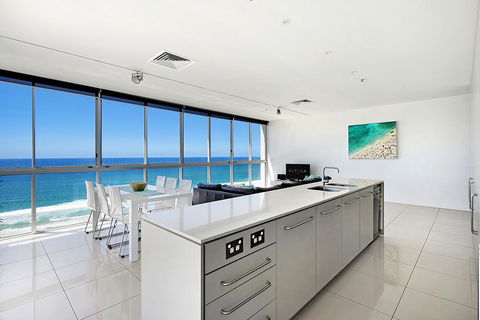 ULTIQA Air On Broadbeach - Hotel Accommodation 1