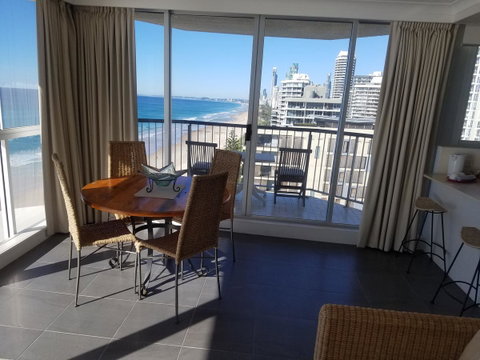 Golden Sands On The Beach - Absolute Beachfront Apartments - Hotel Accommodation 28