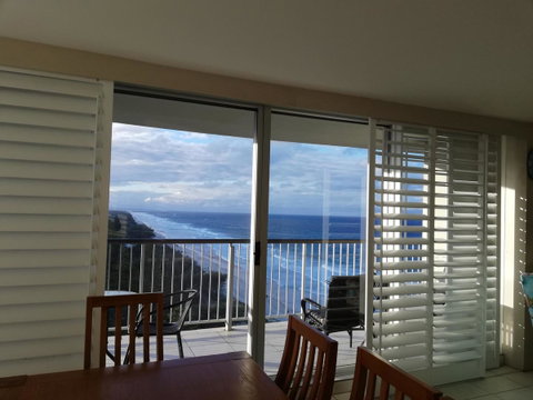 Golden Sands On The Beach - Absolute Beachfront Apartments - Hotel Accommodation 34