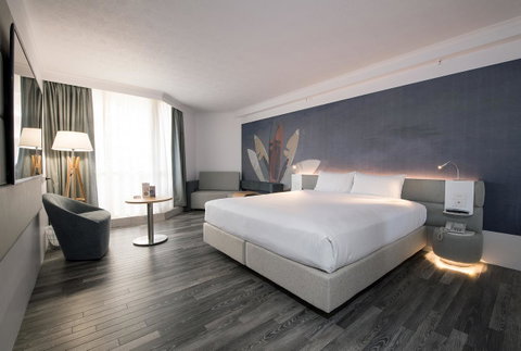 Novotel Surfers Paradise - Hotel Accommodation 9