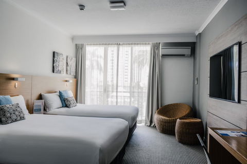 Novotel Cairns Oasis Resort - Hotel Accommodation 3