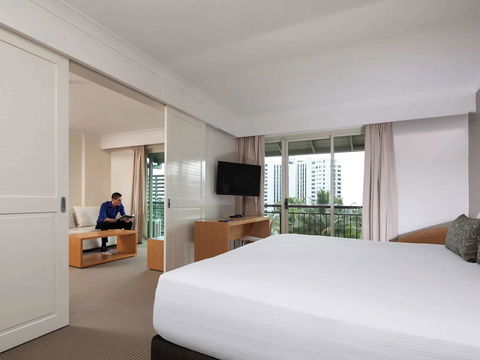 Novotel Cairns Oasis Resort - Hotel Accommodation 41
