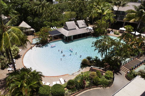 Novotel Cairns Oasis Resort - Hotel Accommodation 37