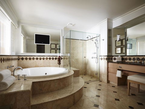 JW Marriott Gold Coast Resort & Spa - Hotel Accommodation 36