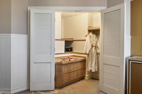 JW Marriott Gold Coast Resort & Spa - Hotel Accommodation 10