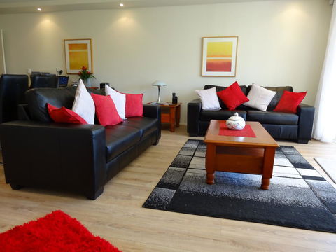 Waterfront Resort Villa With Buggy - Hotel Accommodation 4