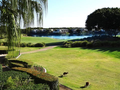 Waterfront Resort Villa With Buggy - Hotel Accommodation 3