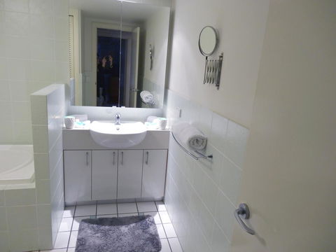 Waterfront Resort Villa With Buggy - Hotel Accommodation 13
