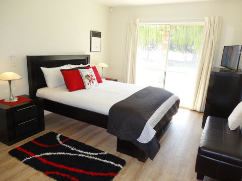 Waterfront Resort Villa With Buggy - Hotel Accommodation 9