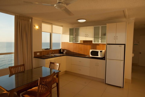 Chateau Beachside Resort - Hotel Accommodation 19