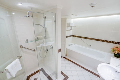 InterContinental Sanctuary Cove Resort, An IHG Hotel - Hotel Accommodation 2