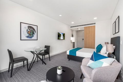 Essence Suites Taringa - Hotel Accommodation 24
