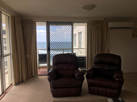 Burleigh Beach Tower - Hotel Accommodation 2