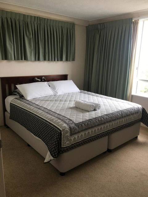 Burleigh Beach Tower - Hotel Accommodation 0