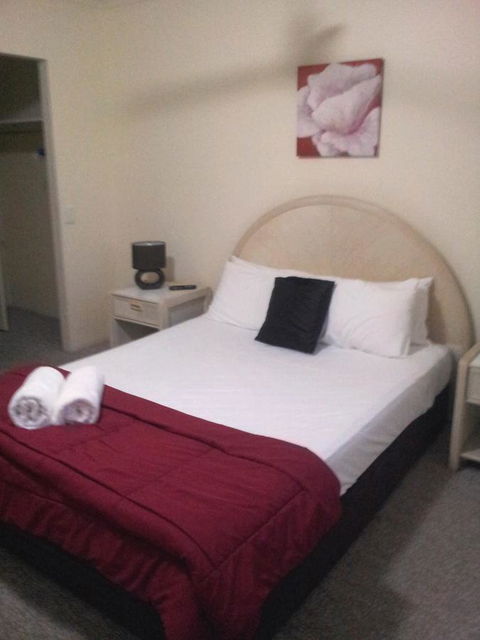 Champelli Palms Apartments - Hotel Accommodation 16