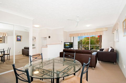Champelli Palms Apartments - Hotel Accommodation 9