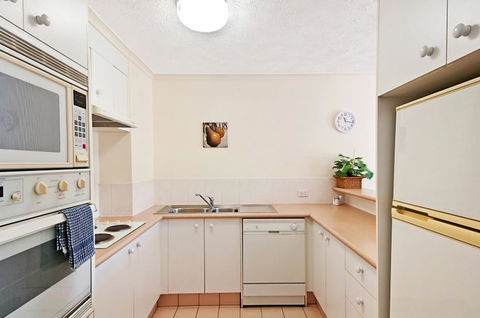 Champelli Palms Apartments - Hotel Accommodation 13