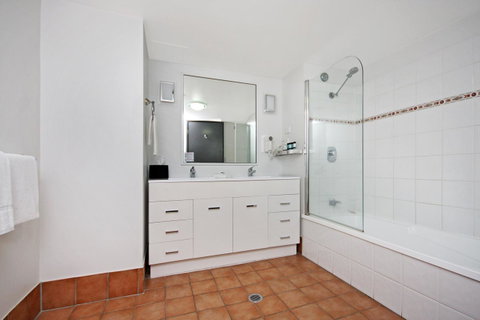 Sovereign On The Gold Coast - Hotel Accommodation 34