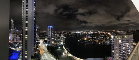 Private 2 Bedroom Apartment @ Chevron Towers - Hotel Accommodation 10