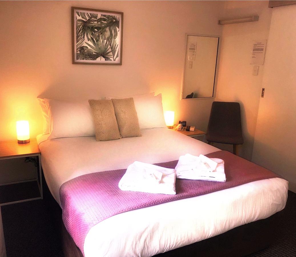 Wooloowin QLD Hotel Accommodation