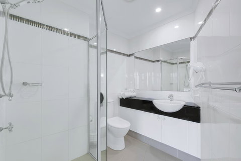 Pacific Views Resort - Hotel Accommodation 8