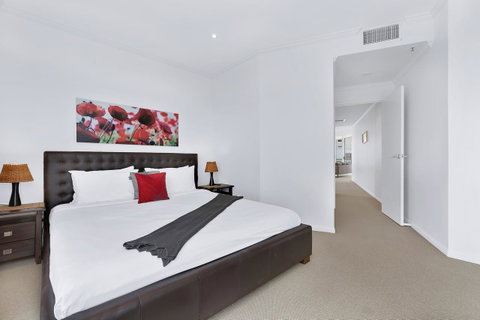 Pacific Views Resort - Hotel Accommodation 31