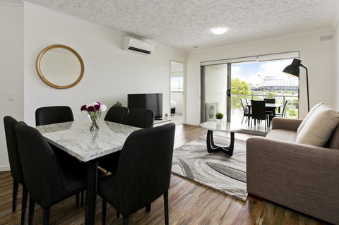 Arise Princess Regent Apartments - Hotel Accommodation 11