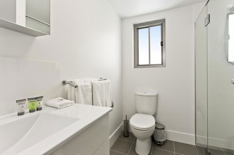 Arise Princess Regent Apartments - Hotel Accommodation 6