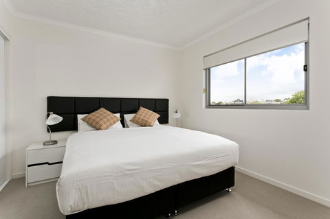 Arise Princess Regent Apartments - Hotel Accommodation 12