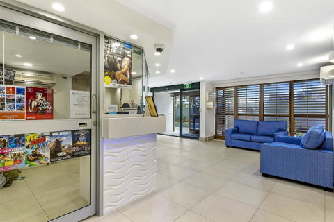 Norfolk Luxury Beachfront Apartments - Hotel Accommodation 2