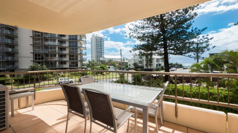 Norfolk Luxury Beachfront Apartments - Hotel Accommodation 27